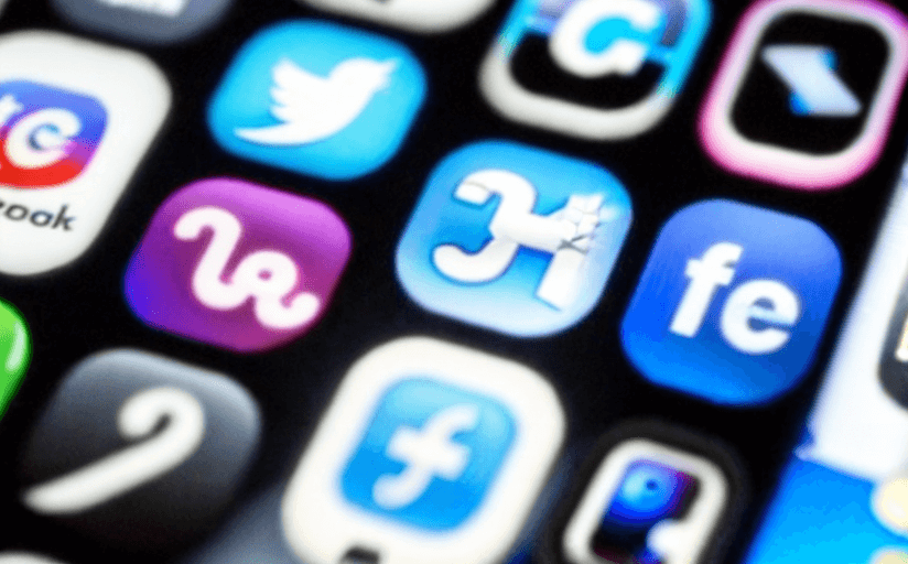 The_Impact_of_Social_Media_on_the_Entertainment_Industry